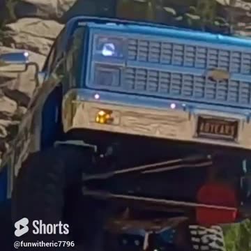 Shelf Queen Cave Crawl! Axial SCX 10 III PRO-LINE 1982 Chevy K10 Special Edition