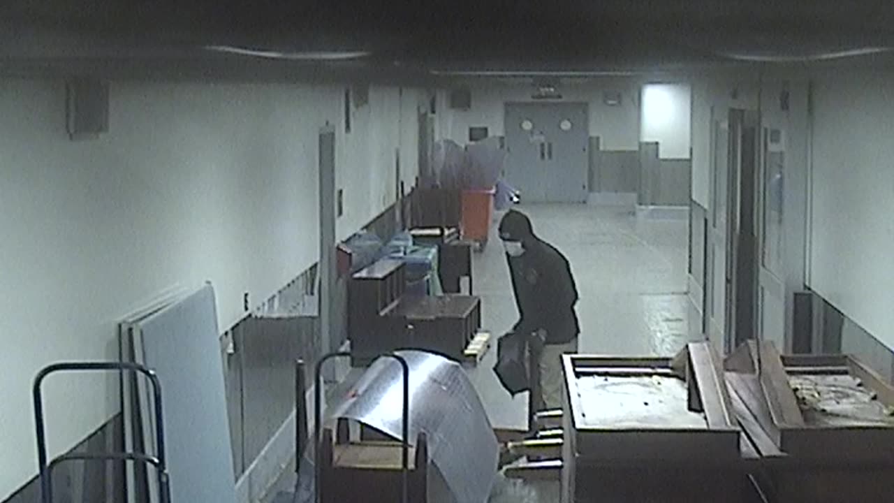 6096RHOBSBLoadingDockHallway_2021-01-06_11h09min28s200ms.mp4