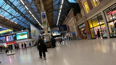 Victoria station to Victoria Coach station speedlapse 8th Nov 2022