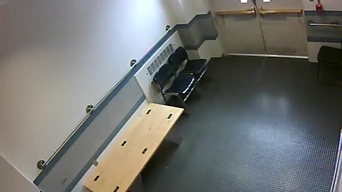 1657HQOB02PrisonerProcessingLobby_2021-01-06_13h40min00s620ms.mp4