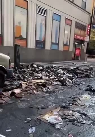 Meanwhile, let’s take a LOOK AT NEW YORK 👀