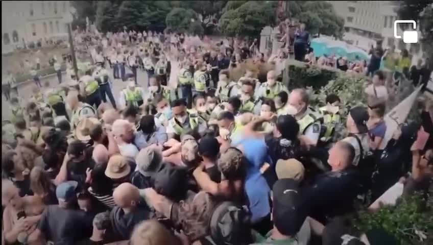 10th of February 2022 in New Zealand! This is how you hold the line 🇳🇿❤️