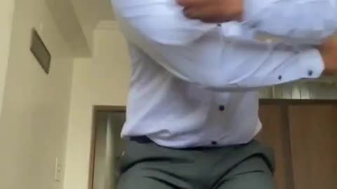 Ladki Dekhi Muh Se Baje Hathe Se Tali Dance