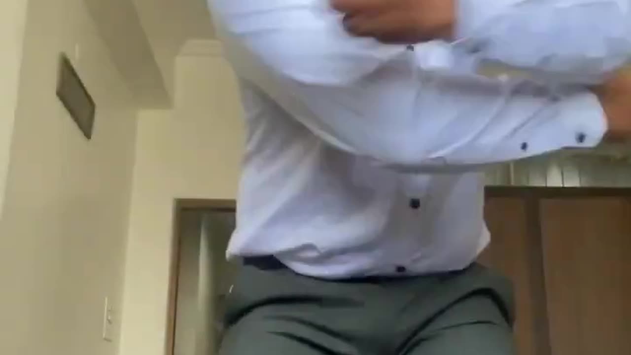 Ladki Dekhi Muh Se Baje Hathe Se Tali Dance