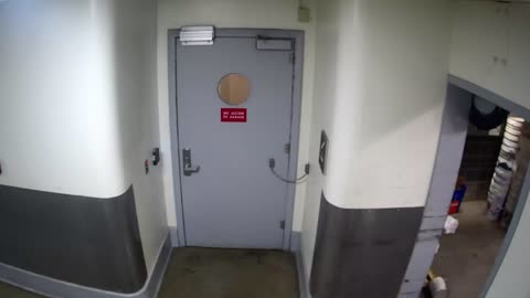 6128RHOBSBRSBST4Stairwell4_2021-01-06_02h00min00s797ms.mp4