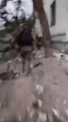 Ukrajinská armáda opouští své pozice v Severodoněcku pod náporem ruských vojáků a vojáků LLR