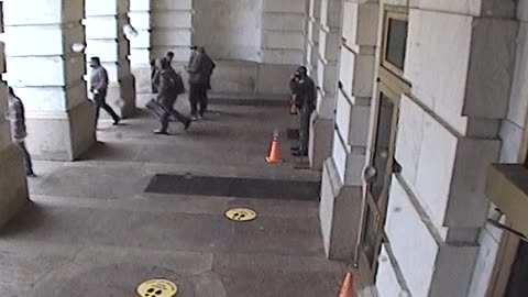 3210LHOB01MainEntranceExterior_2021-01-06_09h18min17s647ms.mp4