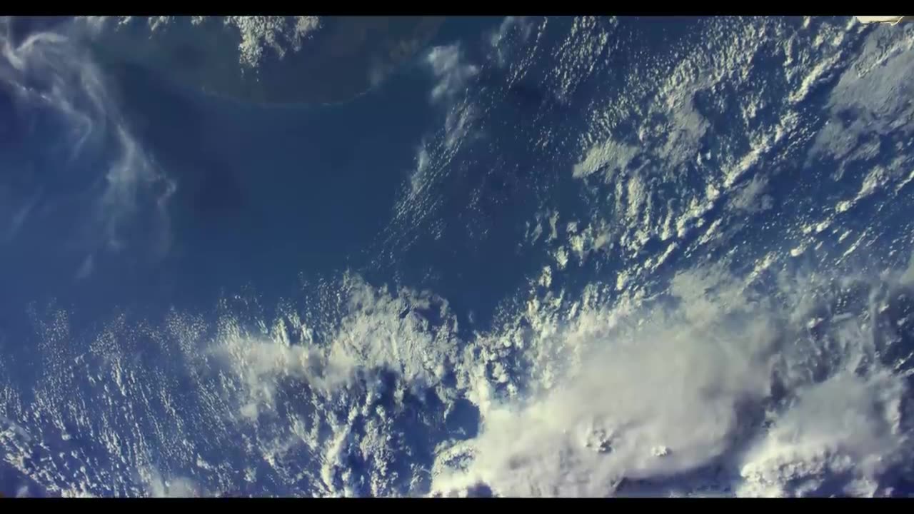 VIEW OF EARTH FROM SPACE STATION 360°