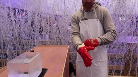 ICE SCULPTING __ WINTER WONDERLAND __ HYDE PARK __ 2018