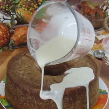 Holiday Treat Cake #shorts