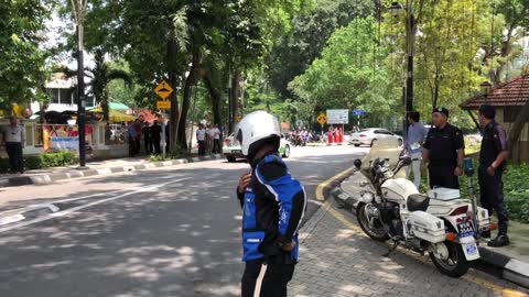 Malaysian King motorcade with new Honda Civic Type R FK8 escort car