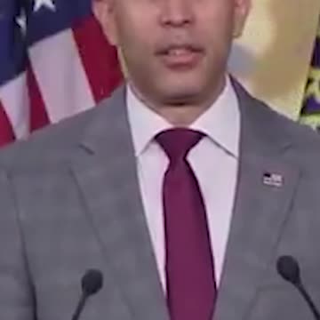 Hakeem Jeffries Warns Government Shutdown Will Prevent Holiday Family Visits
