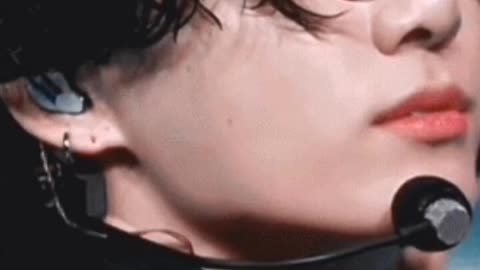 Sweet kiss from jungkook 😘😘