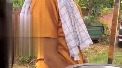 Short Movie about businessman and salary life