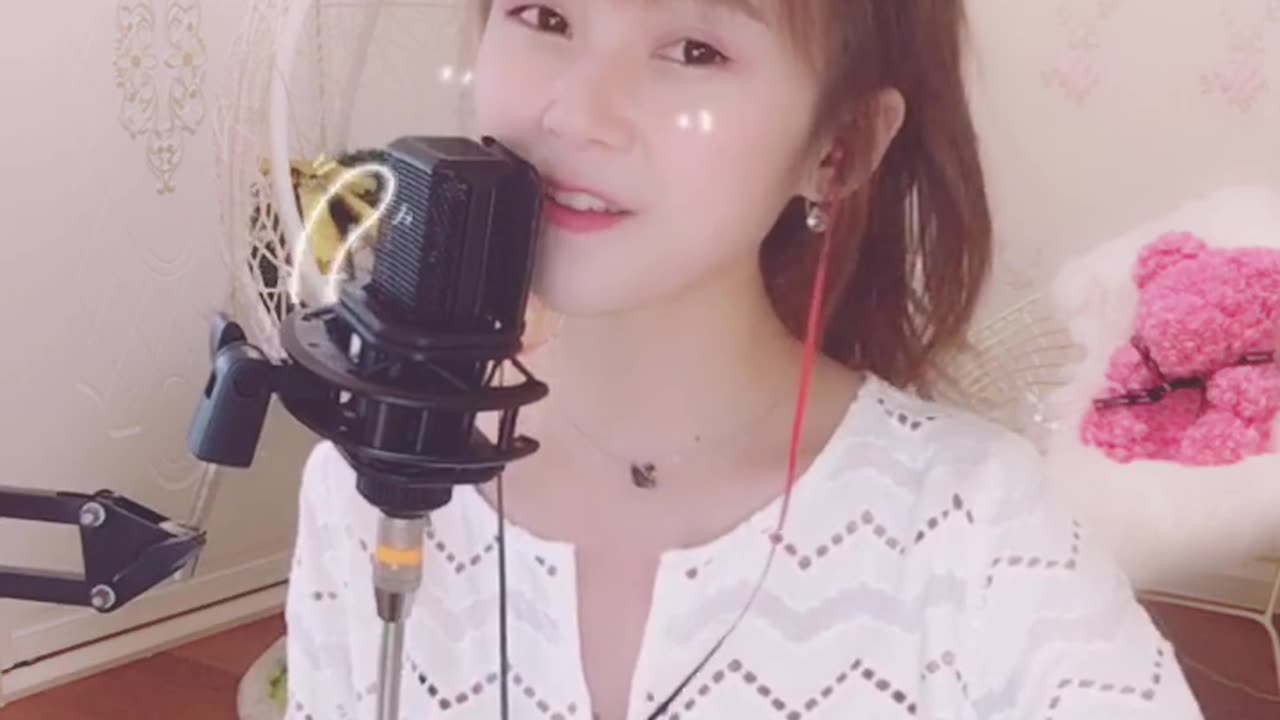 美女热舞