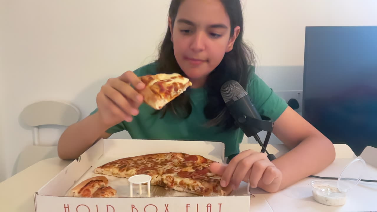 Pizza Mukbang