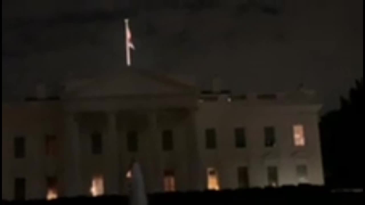 🚨 What's Going On At The Whitehouse?! 🚨