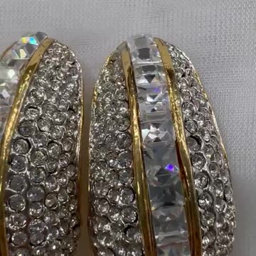 18KGP Earrings. Clip On. Made with Swarovski Crystals.