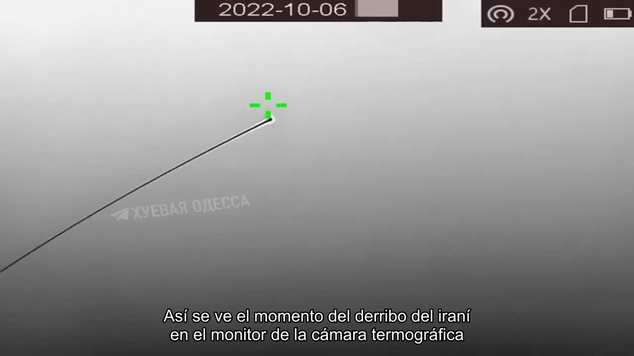 Así es como se ve en el monitor de la cámara termográfica el momento en que el UAV iraní "Shahid-13