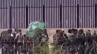 The US border is now just an open gate.. C'mon in!