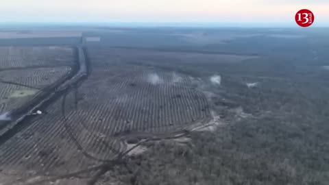 Ukrainian tank fires at the Russians in the trench one after another - the invaders try to escape