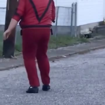 GUY THINKS HE IS MICHAEL JACKSON