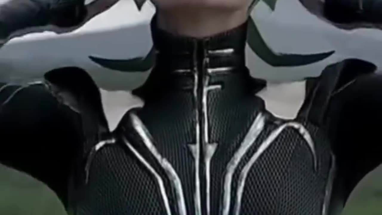 Team Black vs Team Green