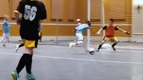 This kid is just 9 years || his shot will shock you😱