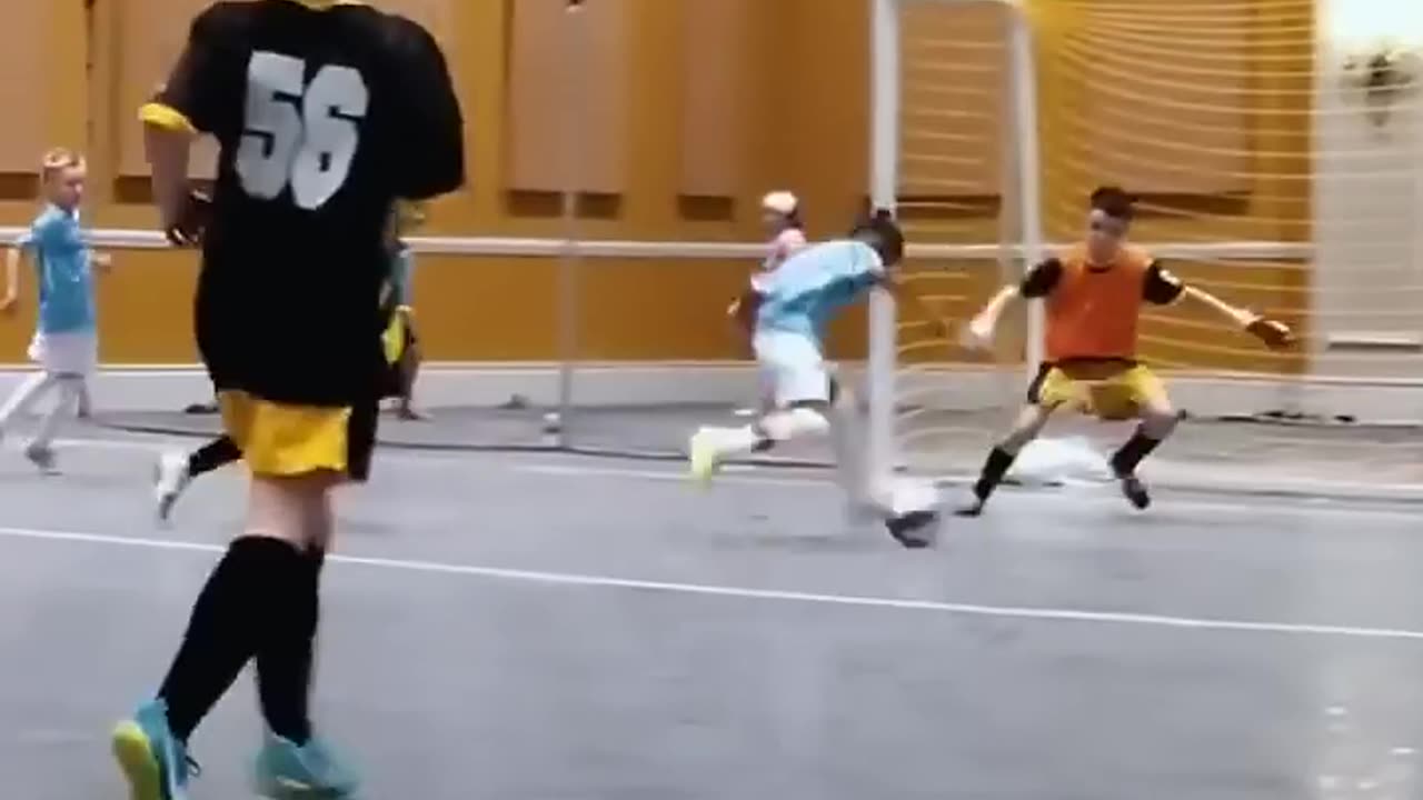 This kid is just 9 years || his shot will shock you😱