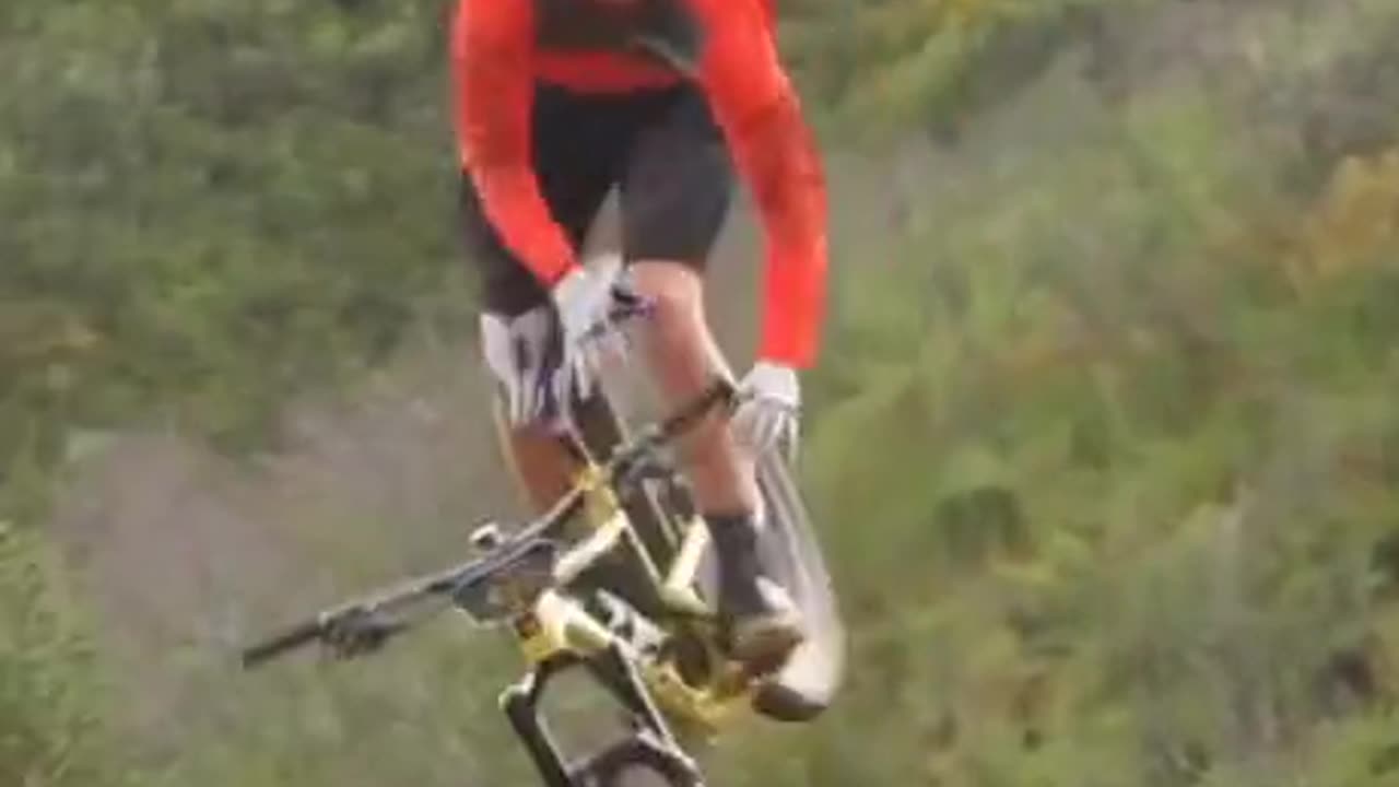 Funny video @Funny Look Mom, No Hands. 😁