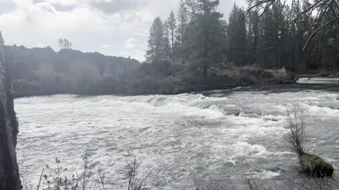 ENJOY the Peace & Quiet of Lava Island – Deschutes River – Central Oregon – 4K