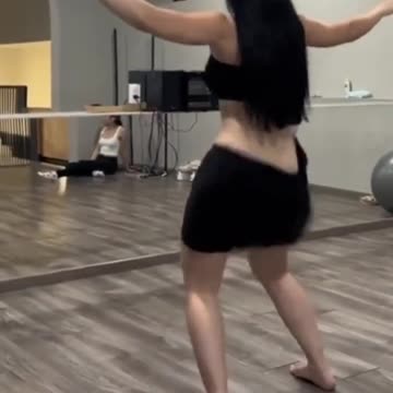 NEW DANCE 2023.... Will make Your Brain Traveling