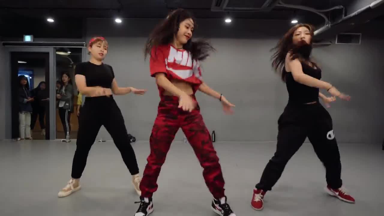 Taki Taki - DJ Snake ft. Selena Gomez, Ozuna, Cardi B - Minny Park Choreography