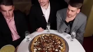 MR BEAST BIG PIZZA