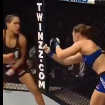 UFC WOMEN FREEFIGTH #bellator #mma #ufc #freefight #shortsfeed #boxer #kickboxing