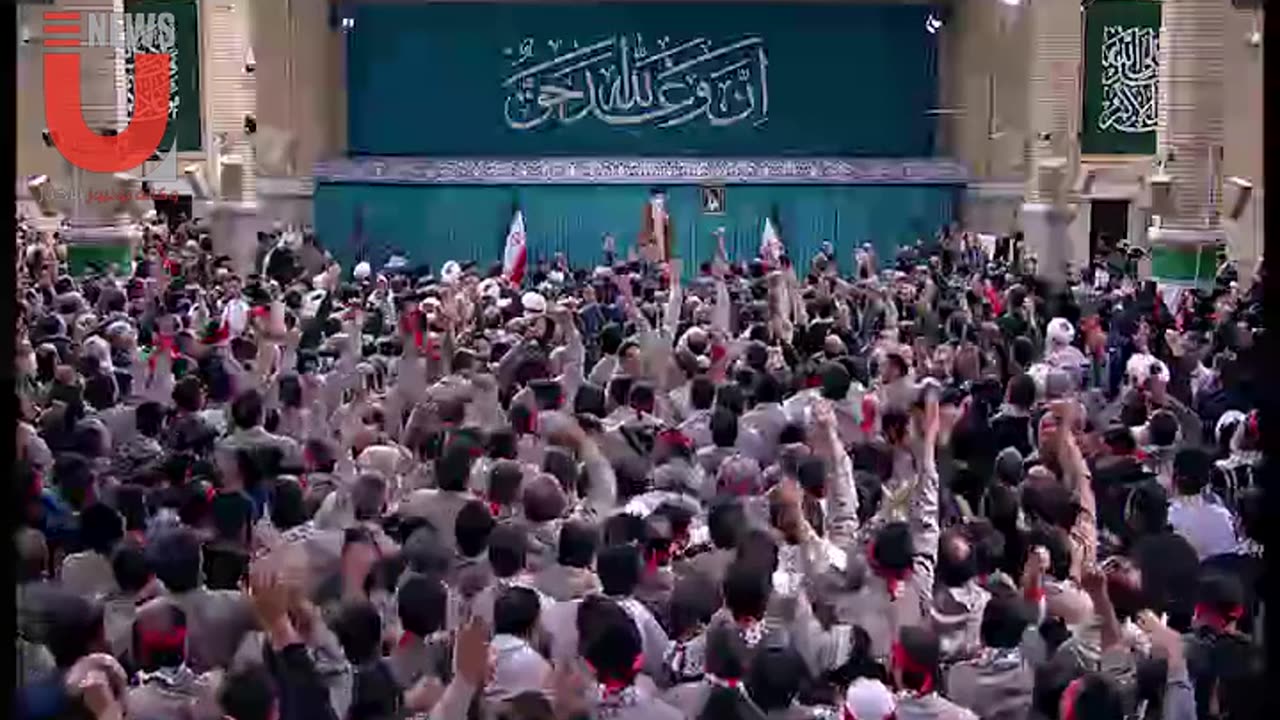 ايران | بمناسبة يوم التعبئة.. قائد الثورة الاسلامية الامام علي الخامنئي يستقبل حشدا من قوات البسيج