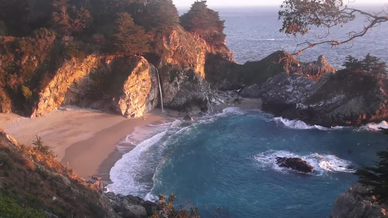 31.♥♥ Relaxing 3 Hour Video of a Waterfall on an Ocean Beach at Sunset