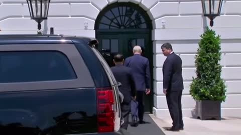 Joe Biden * Arrives* at White House First Timel!