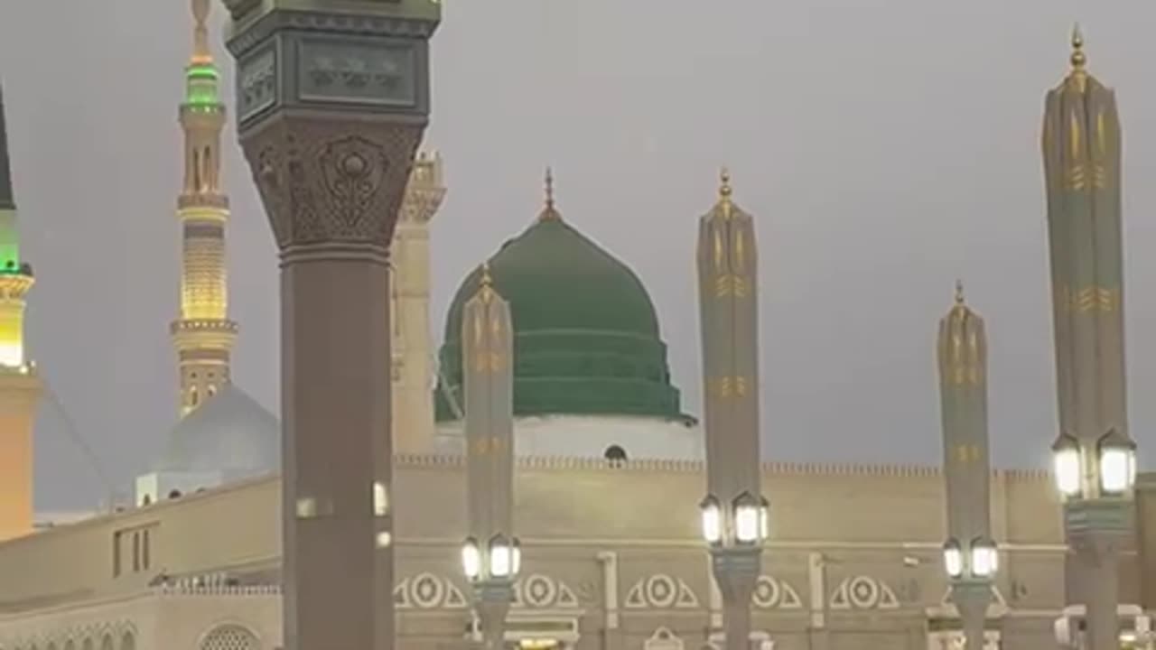 In the Heart of Medina: The Prophet's Blessed Resting Place