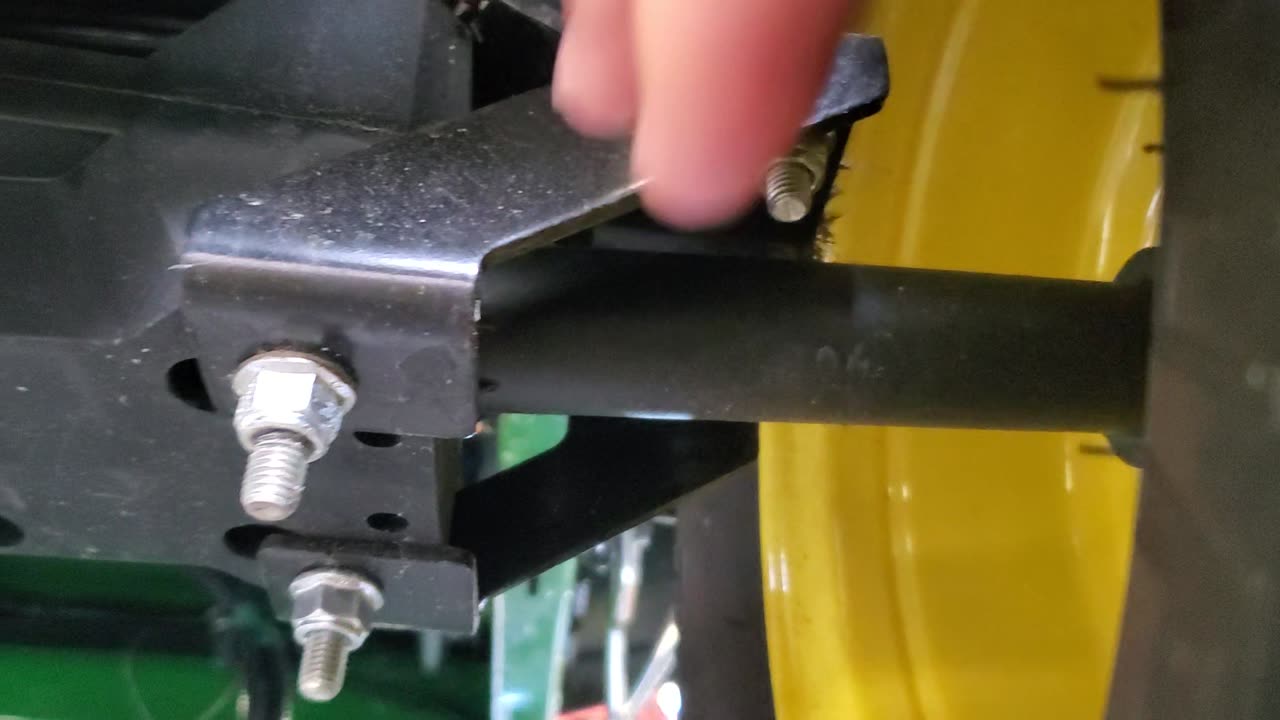 John Deere Z370R Wheel Noise