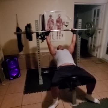 Incline bench press