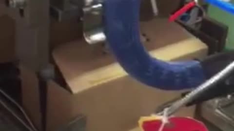 Carton packaging with pull ring for water bottles#Robot#packaging#carton#caser