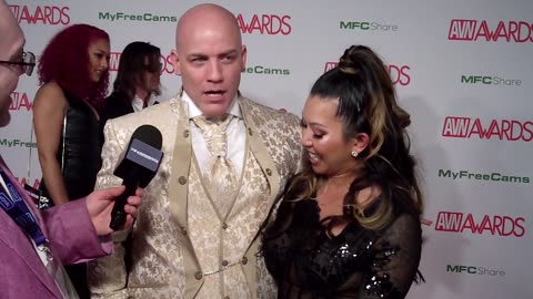Derek Pierece with Jigg Red Carpet aee 2023