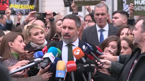 Abascal presenta la querella contra Sánchez en el Tribunal Supremo