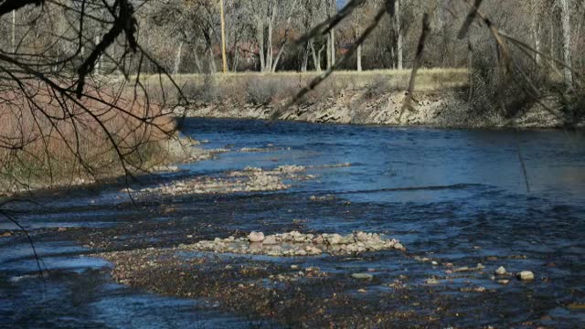 Photo slideshow of Arkansas river no sound