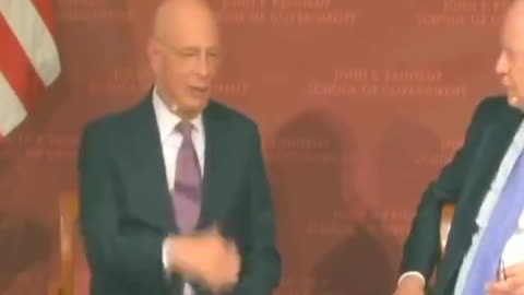 Klaus Schwab gibt zu, dass er die Regierungen unterwandert!!!!!!!!!!!!!