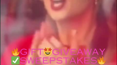 Taylor Swift celebrating Travis Kelce’s catch at the Chiefs game in Kansas City on Christmas Day 🤩
