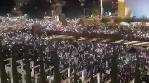 More than 80,000 people demonstrated last night in Tel Aviv against the government