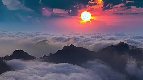 Sunrise and sea of clouds