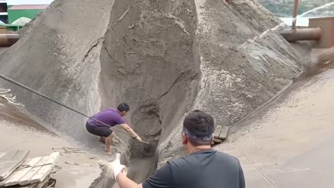 Friends who want to see cobblestones, wait, it should be there at the end of the month